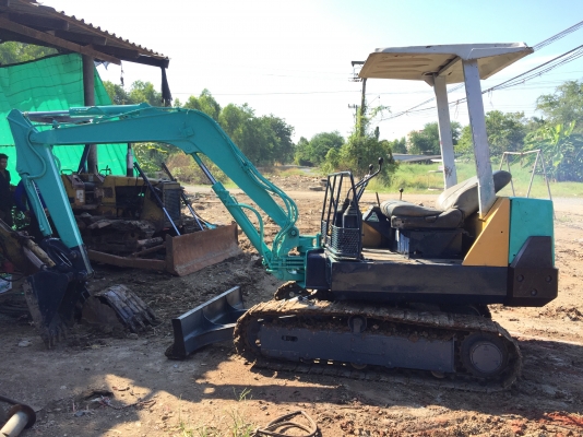 KOMATSU PC30-6 รถสวย พร้อมใช้งาน แรงดี เครื่องดี รถไม่มีปัญหาอะไร ราคาต่อรองได้ โทร0616613023แพรว????