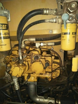 ขายรถแบคโฮ CAT 312 D2 เอกสารอินวอย ไมล์ 12000 ราคา 1450000