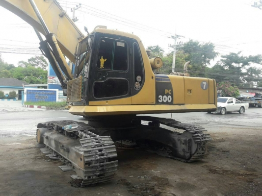 ขายรถแบคโฮ KOMATSU PC300-6E ราคา 750000