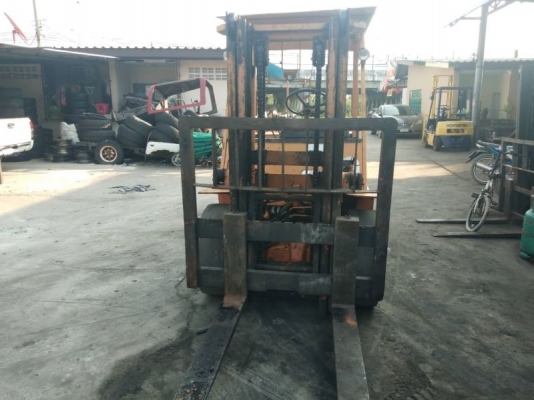 อาร์ ซี เอช  โฟรคลิฟท์  ขาย โคมัสสุ 3.5ตัน