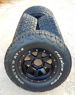 ขายล้อพร้อมยาง AT 265/70/16 สวยๆ