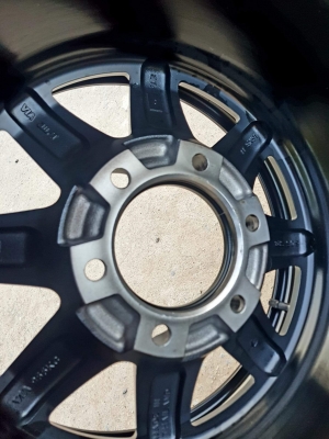 ขายล้อพร้อมยาง AT 265/70/16 สวยๆ