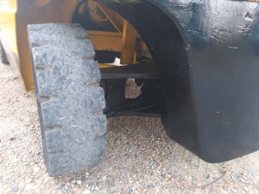 ขายรถยก TCM FD25 Z2S เครื่องดีเซล C240  เสาสูง 3 เมตร ยกได้ 2.5 ตัน เกียร์ธรรมดา ยางตันหน้า-หลัง รถนอกนำเข้า ติดต่อ 098-7962549