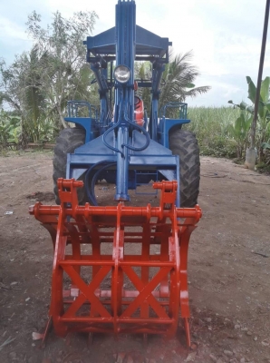 รถคีบอ้อย FORD 6600 คีบต่อใหม่ มีเล่มทะเบียน  โทร.087-0036073 , 087-0095126