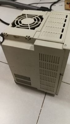 อินเวอร์เตอร์10แรง380v 7.5kwใช้งานปกติ inverter มีประกัน