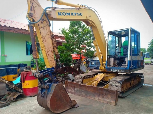 ขายจ้า..KOMATSU PC60-6  เก่านอกแท้  สภาพสวย เดิมๆๆ  3,xxx  ชั่วโมง  เครื่องปั๊มดี  พร้อมใช้  โทร  089-3818694  จ๊อย
