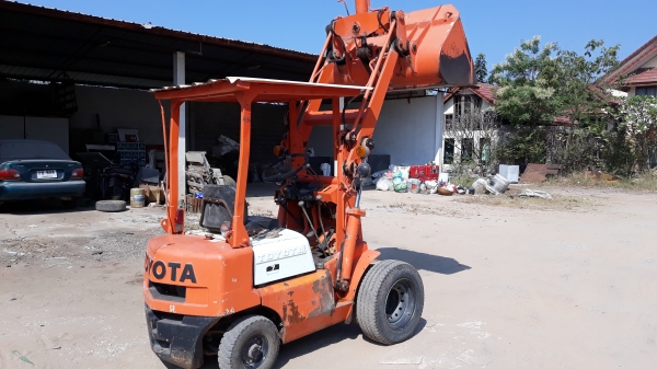 รถตักTOYOTA 2SG7 เบนซินแน่นๆ ตัก1คิว สวยๆราคาประหยัดครับลดสุดๆส่งท้ายปีครับ