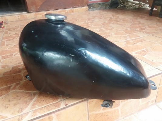 ถังน้ำมันแต่ง