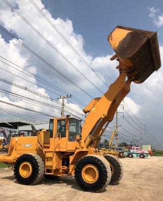 ขายรถตักล้อยาง TCM L40 แขนยาวพิเศษ นำเข้าเองจากญี่ปุ่น สภาพสวยพร้อมใช้ มีVDOการทำงานครับ ขายรถตักล้อยาง TCM L40 แขนยาวพิเศษ นำเข้าเองจากญี่ปุ่น สภาพสวยพร้อมใช้ มีVDOการทำงานครับ