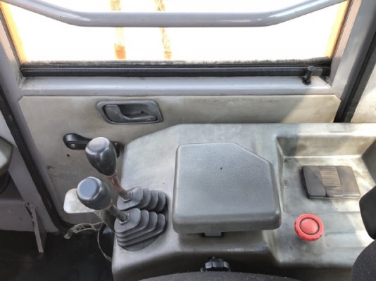 ขายรถตักล้อยาง TCM L40 แขนยาวพิเศษ นำเข้าเองจากญี่ปุ่น สภาพสวยพร้อมใช้ มีVDOการทำงานครับ ขายรถตักล้อยาง TCM L40 แขนยาวพิเศษ นำเข้าเองจากญี่ปุ่น สภาพสวยพร้อมใช้ มีVDOการทำงานครับ