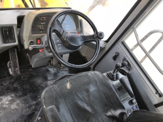 ขายรถตักล้อยาง FURUKAWA FL335-3 (TCM L27-3) ปี 2006 นำเข้าเองจากญี่ปุ่น สภาพสวยพร้อมใช้ มีVDOการทำงานครับ