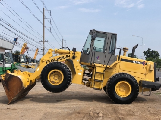 ขายรถตักล้อยาง FURUKAWA FL335-3 (TCM L27-3) ปี 2006 นำเข้าเองจากญี่ปุ่น สภาพสวยพร้อมใช้ มีVDOการทำงานครับ