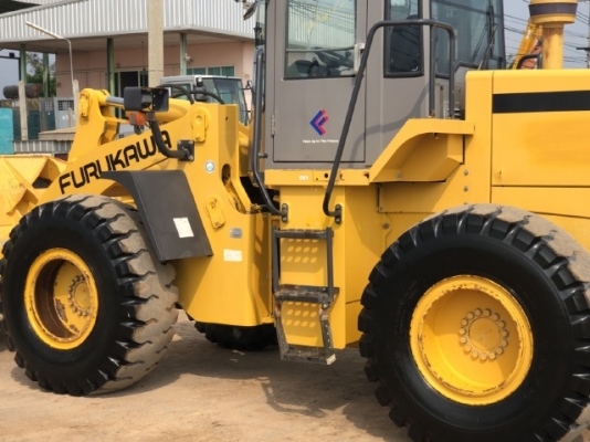 ขายรถตักล้อยาง FURUKAWA FL335-3 (TCM L27-3) ปี 2006 นำเข้าเองจากญี่ปุ่น สภาพสวยพร้อมใช้ มีVDOการทำงานครับ