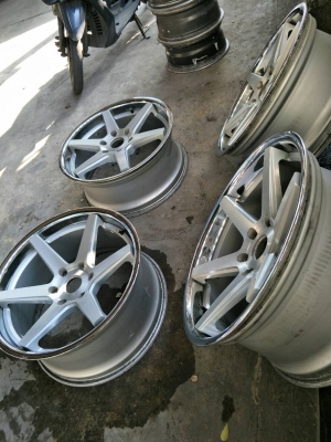 ขอบ20นิ้ว6รู หน้า8.5ตื้น  หลัง9.5ลึก ชุดนี้ลดราคาเหลือ 7900 บาท