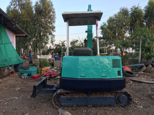 KOMATSU PC30-6 รถพร้อมใช้งาน เครื่องดี ช่วงล่างดี ไวและแรงดีมาก ราคาต่อรองได้0616613023แพรว