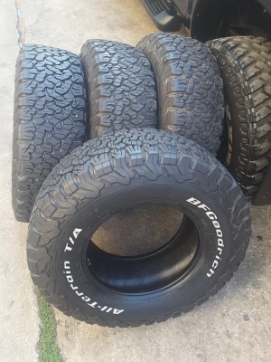BF KO2 USA. 265-75-16 สิ้นปี15 สภาพสวยๆ 1ชุด