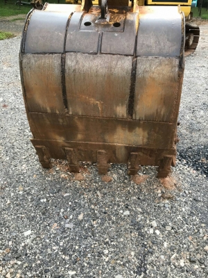 มี VDO ให้ชม.รถแบคโฮ KOMATSU PC200-8 MO ไมล์ 6200 ชม.เอกสารเล่ม ราคา 2000000