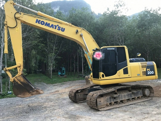 มี VDO ให้ชม.รถแบคโฮ KOMATSU PC200-8 MO ไมล์ 6200 ชม.เอกสารเล่ม ราคา 2000000