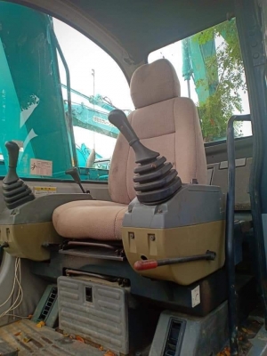 มาใหม่จ้า..KOBELCO SK60-2  มาร์คไฟว์  ธรรมดา  เก่านอกแท้  เดิมๆๆมีลายแย๊ก  พร้อมผานดัน  5,xxx  ชั่วโมง  สภาพสวย พร้อมใช้  โทร 089-3818694 จ๊อย