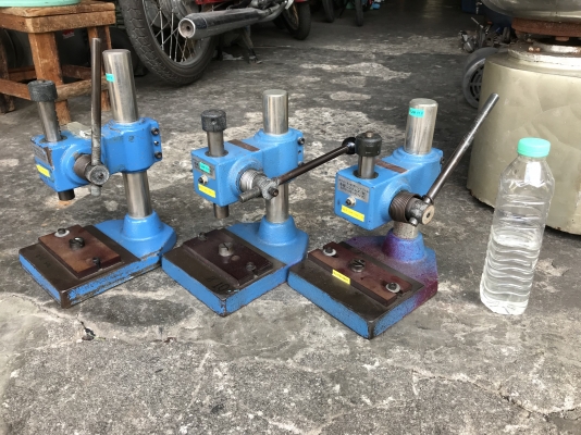 ( เหลือ 1ตัวครับ )ขายแท่นปั๊มชิ้นงาน ขนาดเล็ก made in Japan สภาพสวย แท่นแน่น ปรับระดับได้ มี 3ตัว ราคาตัวละ 1,600 บาท