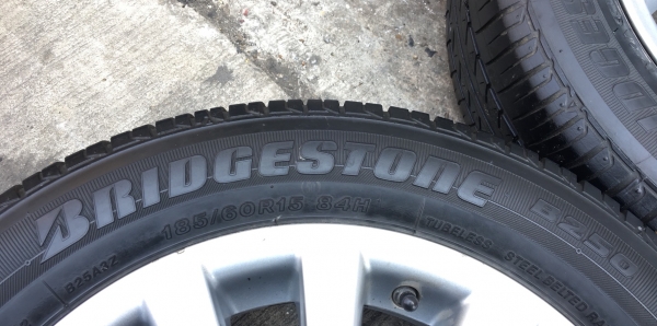 ล้อแม็ก Toyota Vios รุ่น12ก้าน ขอบ 15 พร้อมยาง 185-60-15 Bridgestone ปี 14