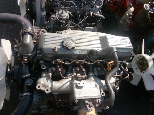 เครื่องยนต์ โตโยต้า 14B สวยๆไม่หลวมน้ำไม่ดัน