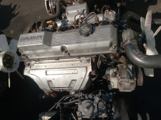 เครื่องยนต์ โตโยต้า 14B สวยๆไม่หลวมน้ำไม่ดัน