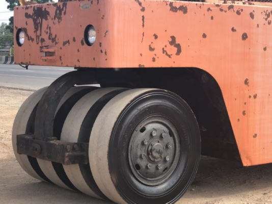 ขายรถบด 9 ล้อ KAWASAKI KR20C นำเข้าเองจากญี่ปุ่น สภาพสวยพร้อมใช้  มีVDOการทำงานครับ