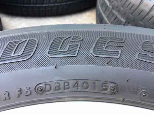 ล้อแม็ก 5รู114 Honda CR-V ขอบ 17 พร้อมยาง Bridgestone 225-65-17 ปลายปี 15 สภาพดี