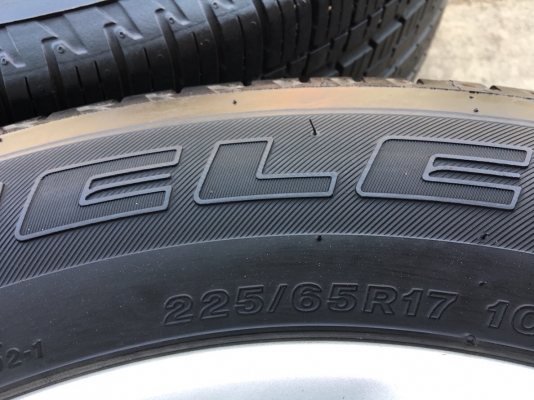 ล้อแม็ก 5รู114 Honda CR-V ขอบ 17 พร้อมยาง Bridgestone 225-65-17 ปลายปี 15 สภาพดี