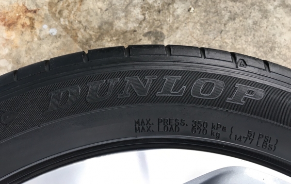 ล้อแม็ก 5รู114 Honda HR-V ขอบ17 พร้อมยาง 215-55-17 Dunlop ปี 15 สภาพดี