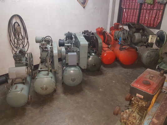 **ขายถูกๆ ปั้มลมมือสอง(เก่านอก-แห้งๆญี่ปุ่น)** Iwata 5แรง ถัง 160 ลิตร(ไม่รวมมอเตอร์) ทดสอบเรียบร้อย ทุกระบบทำงานได้ดี ครับ **ขายถูกๆ ปั้มลมมือสอง(เก่านอก-แห้งๆญี่ปุ่น)** Iwata 5แรง ถัง 160 ลิตร(ไม่รวมมอเตอร์) ทดสอบเรียบร้อย ทุกระบบทำงานได้ดี ครับ