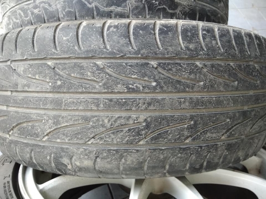 ขอบ 17 กว้าง 7 ออฟ 40 ใส่รถ 4 รู 100/114