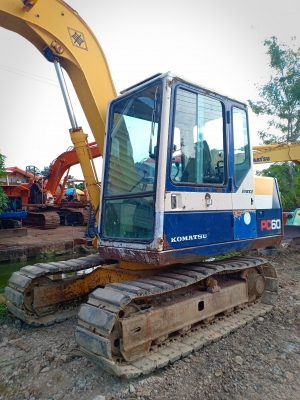 มาใหม่จ้า..KOMATSU PC60-6  เก่านอกแท้  สภาพสวย  เดิมๆๆ  ใช้งานมาแค่ 2,xxxชั่วโมง เครื่องปั๊มแห้ง..โทร 089-3818694  จ๊อย