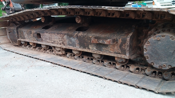 ขาย 999,999 แม็คโคร HITACHI zx 200-3 เล่มทะเบียน ไฟฟ้าครบ หน้าจอลาย เครื่องดี ปั้มแรง เอวแน่น ช่วงล่างแน่น โซ่ปานกลาง รอนเลอร์ดี  รถอยู่ กทม. 090-772-3710 090-772-3708