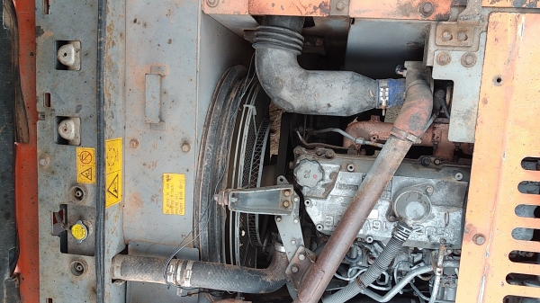 ขาย 999,999 แม็คโคร HITACHI zx 200-3 เล่มทะเบียน ไฟฟ้าครบ หน้าจอลาย เครื่องดี ปั้มแรง เอวแน่น ช่วงล่างแน่น โซ่ปานกลาง รอนเลอร์ดี  รถอยู่ กทม. 090-772-3710 090-772-3708