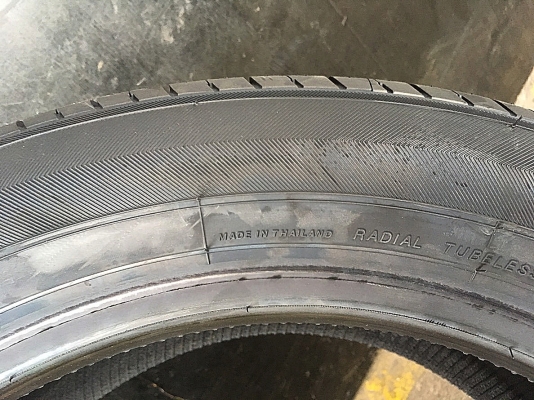 YOKOHAMA BlueEarth E70BZ 215/55R17 ราคาเส้นละ 3,900 บาท