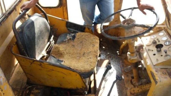 ขาย 420,000 รถตักเอวอ่อน CAT 966 เครื่องดี เกียร์ทอคร์แรงดี เอวแน่น ระบบไฮดอร์ลิคสมบูนร์ ยางดี รถพร้อมใช้งาน เอกสารซื้อขาย รถอยู่ โคราช 090-772-3710 090-772-3708 ขาย 420,000 รถตักเอวอ่อน CAT 966 เครื่องดี เกียร์ทอคร์แรงดี เอวแน่น ระบบไฮดอร์ลิคสมบูนร์ ยางดี รถพร้อมใช้งาน เอกสารซื้อขาย รถอยู่ โคราช 090-772-3710 090-772-3708