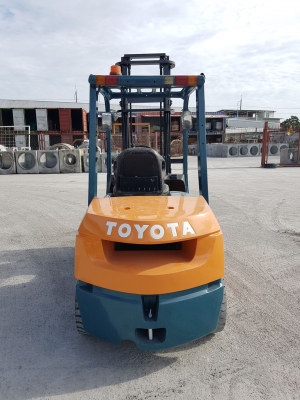 ขาย รถโฟร์คลิฟท์ด่วนจ้า