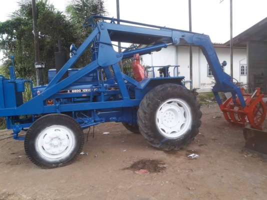 รถคีบอ้อย FORD 6600 คีบต่อใหม่ มีเล่มทะเบียน โทร.087-0036073 , 087-0095126