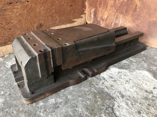 ขายปากกาจับชิ้นงานแท่นมิลลิ่ง ขนาด 6นิ้ว ปากสวย แท่นแน่น ชิ้นงานดี พร้อมใช้งาน