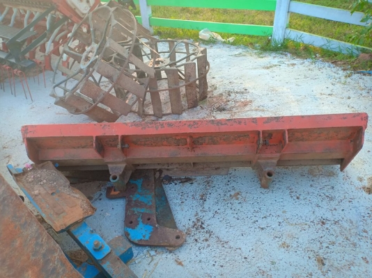 ใบมีดดันหน้ารถไถ70แรง