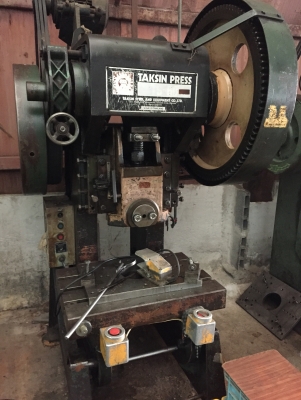 ปั้มเดินเหือง 35 ตัน สภาพดีเงียบพร้อมใช้งาน ระบบลม ตีนเหียยบ ปั้มเดินเหือง 35 ตัน สภาพดีเงียบพร้อมใช้งาน ระบบลม ตีนเหียยบ