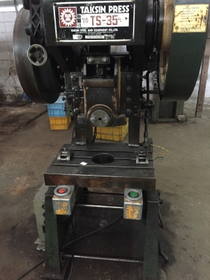 ปั้มเดินเหือง 35 ตัน  สภาพดีเงียบพร้อมใช้งาน ระบบลม ตีนเหียยบ