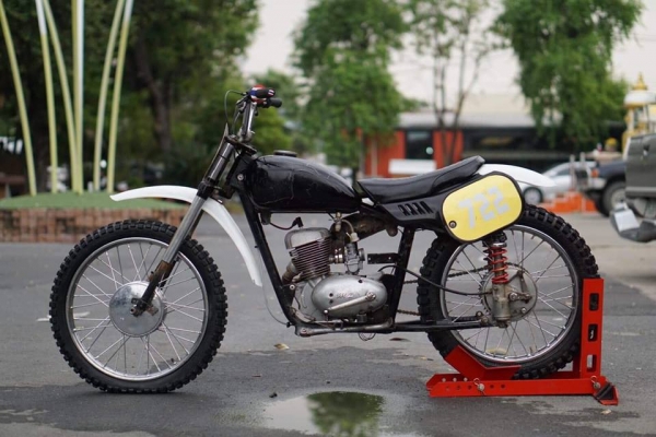 ร้าน วุฒิ นนบุรี ขาย MZ125 หยดน้ำ แต่งเก๋าๆคับ