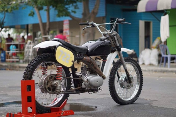 ร้าน วุฒิ นนบุรี ขาย MZ125 หยดน้ำ แต่งเก๋าๆคับ