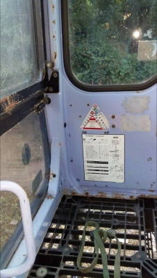 ต้องการขายเก่งkomatsu-pc128