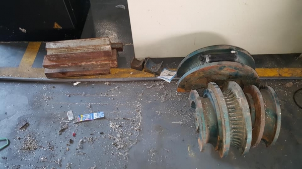 ขายครับขาย เครื่องดัดท่อ รุ่งแสงไทย ซื้อมา 65000 ดัดไปไม่กี่ที ขาย 45000 บาท 0814583376 ช่างเอก ปทุม ขายครับขาย เครื่องดัดท่อ รุ่งแสงไทย ซื้อมา 65000 ดัดไปไม่กี่ที ขาย 45000 บาท 0814583376 ช่างเอก ปทุม