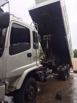 ขาย18ล้อบรรทุก/หัวลาก220แรง FN527/หางโรเบท2คาน/ติดเครนพับ6ตัน...เล่มพร้อม ขาย18ล้อบรรทุก/หัวลาก220แรง FN527/หางโรเบท2คาน/ติดเครนพับ6ตัน...เล่มพร้อม