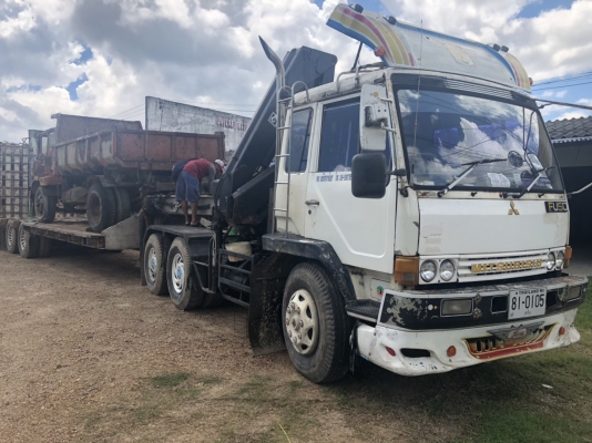 ขาย18ล้อบรรทุก/หัวลาก220แรง FN527/หางโรเบท2คาน/ติดเครนพับ6ตัน...เล่มพร้อม ขาย18ล้อบรรทุก/หัวลาก220แรง FN527/หางโรเบท2คาน/ติดเครนพับ6ตัน...เล่มพร้อม